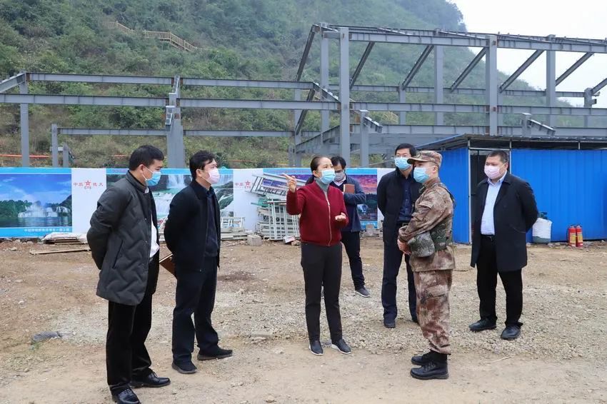 图片来源:大新县政府官网在赵丽落马前一天,4月27日,崇左市纪委监委